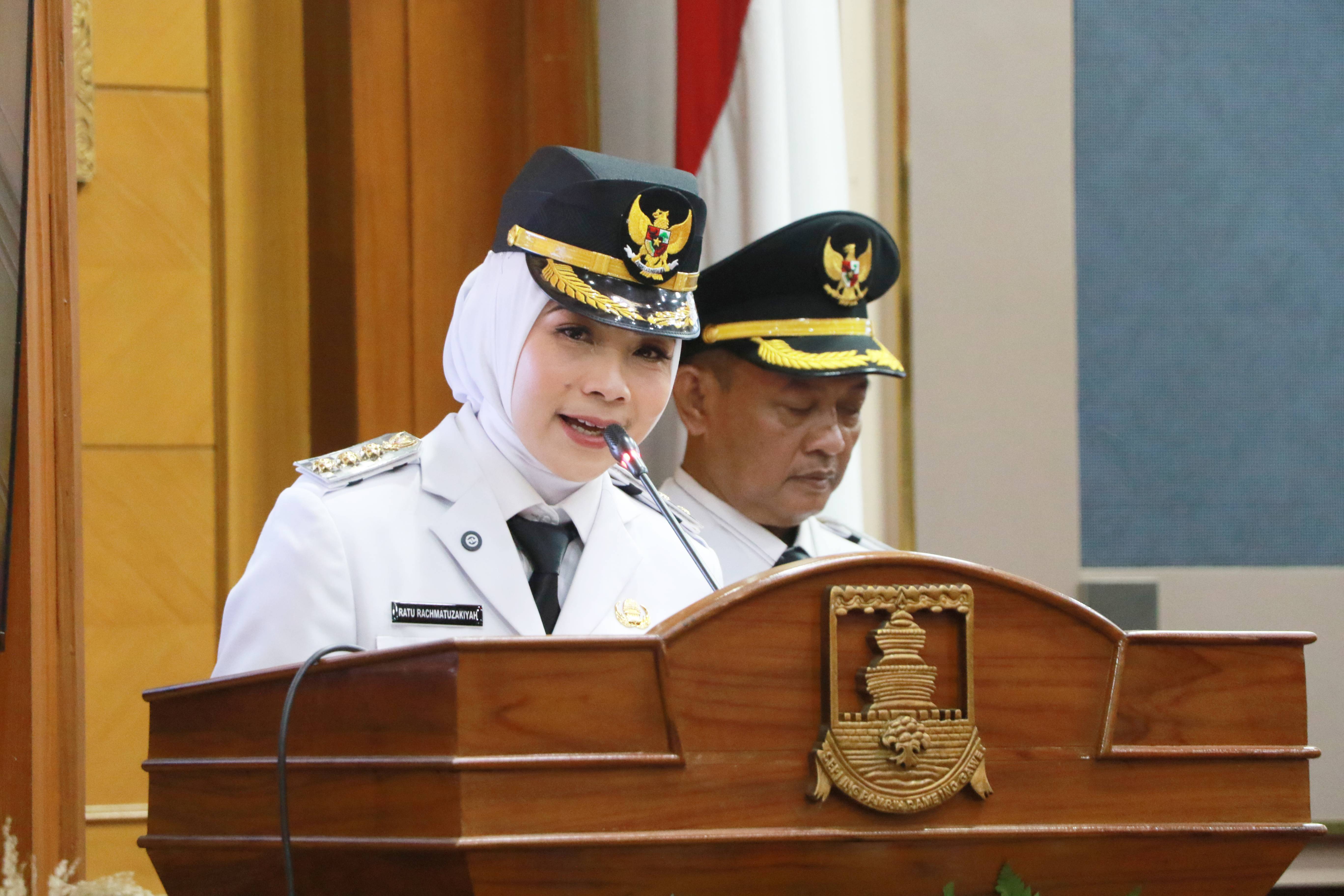 rapat-paripurna-dprd-bupati-serang-ratu-rachmatuzakiyah-sampaikan-9-program-prioritas